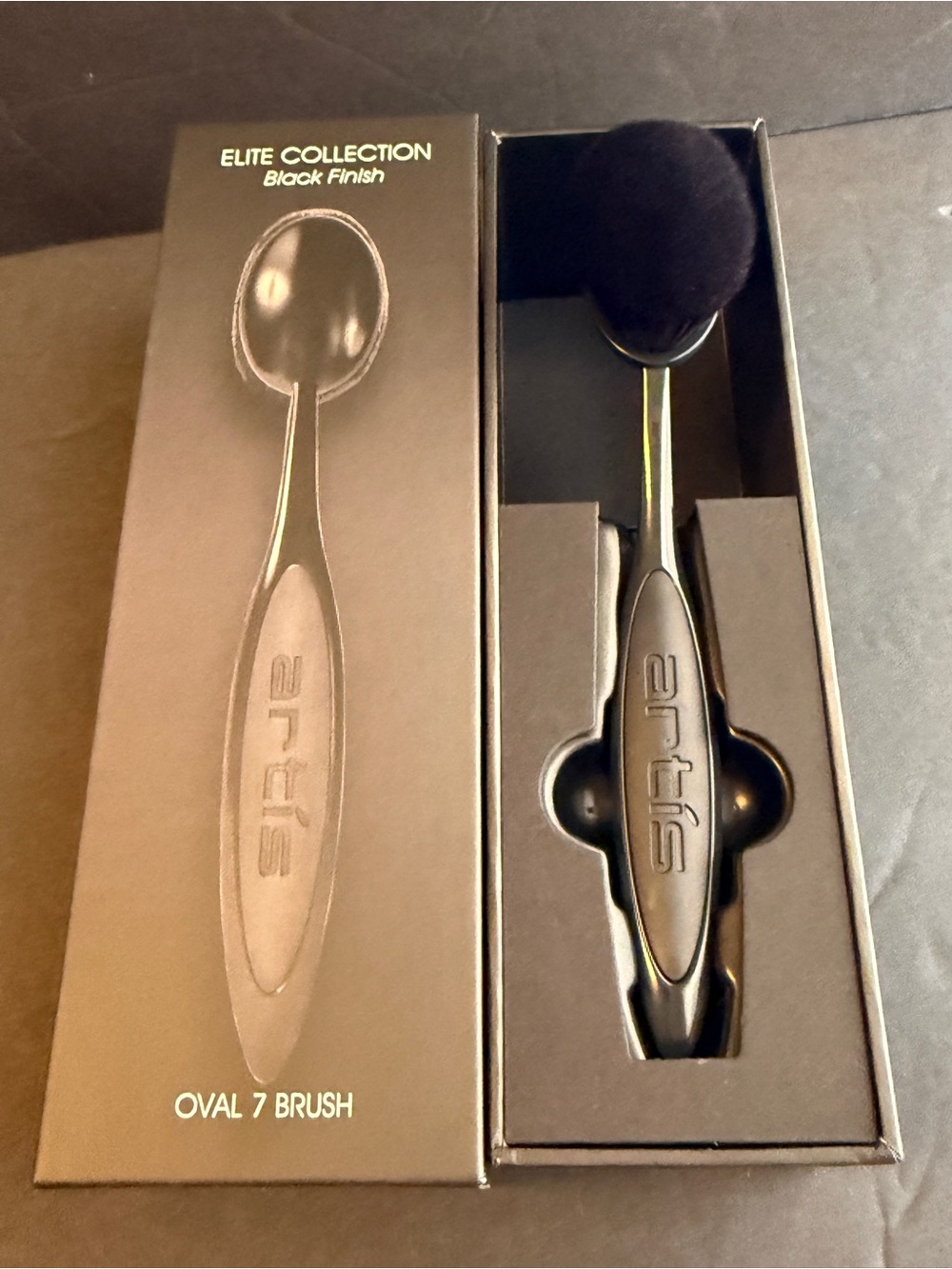 Artis Elite Oval 7 Makeup Brush Black New In Box NIB CosmeFibre Foundation